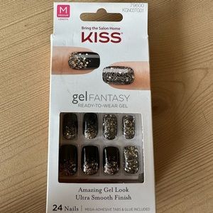 KISS gelfantasy nails black and gold glitter press on